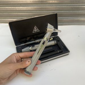 otoscopio